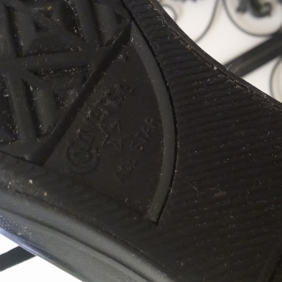 Last call Vintage Black Converse All-stars size 2Y - Picture 6 of 8